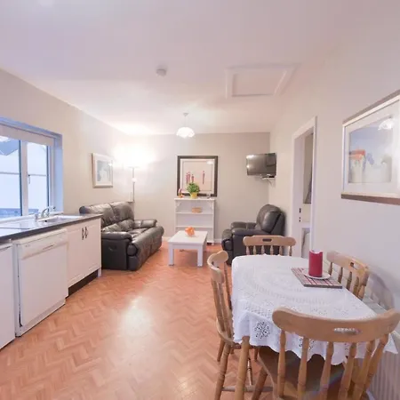 10mindrivecliffsofmoher-cozy2br-parking-wifi 아파트 *