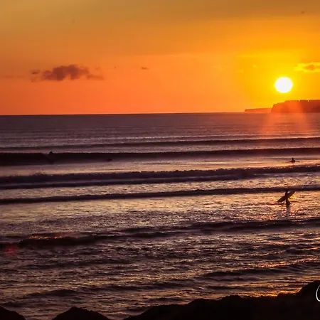 10mindrivecliffsofmoher-cozy2br-parking-wifi شقة