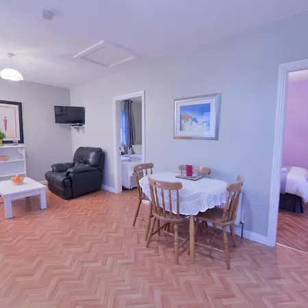 10mindrivecliffsofmoher-cozy2br-parking-wifi شقة اهينتش
