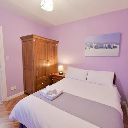 10mindrivecliffsofmoher-cozy2br-parking-wifi