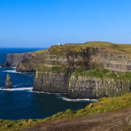 شقة 10mindrivecliffsofmoher-cozy2br-parking-wifi *