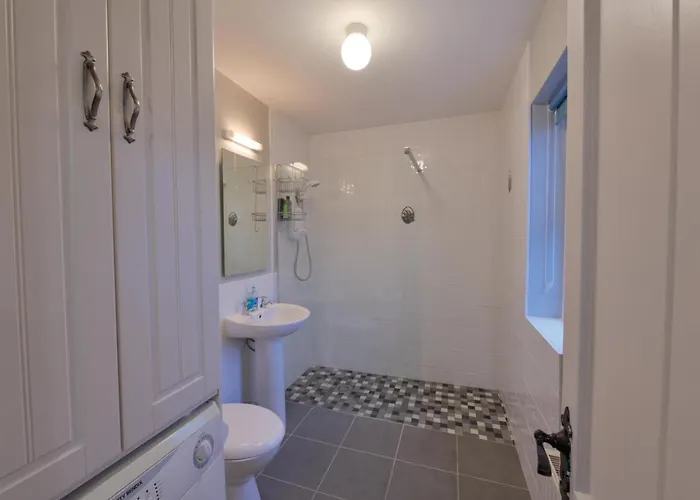 10mindrivecliffsofmoher-cozy2br-parking-wifi Appartement *