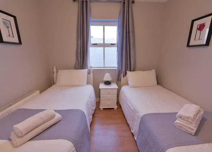 10mindrivecliffsofmoher-cozy2br-parking-wifi Appartement *